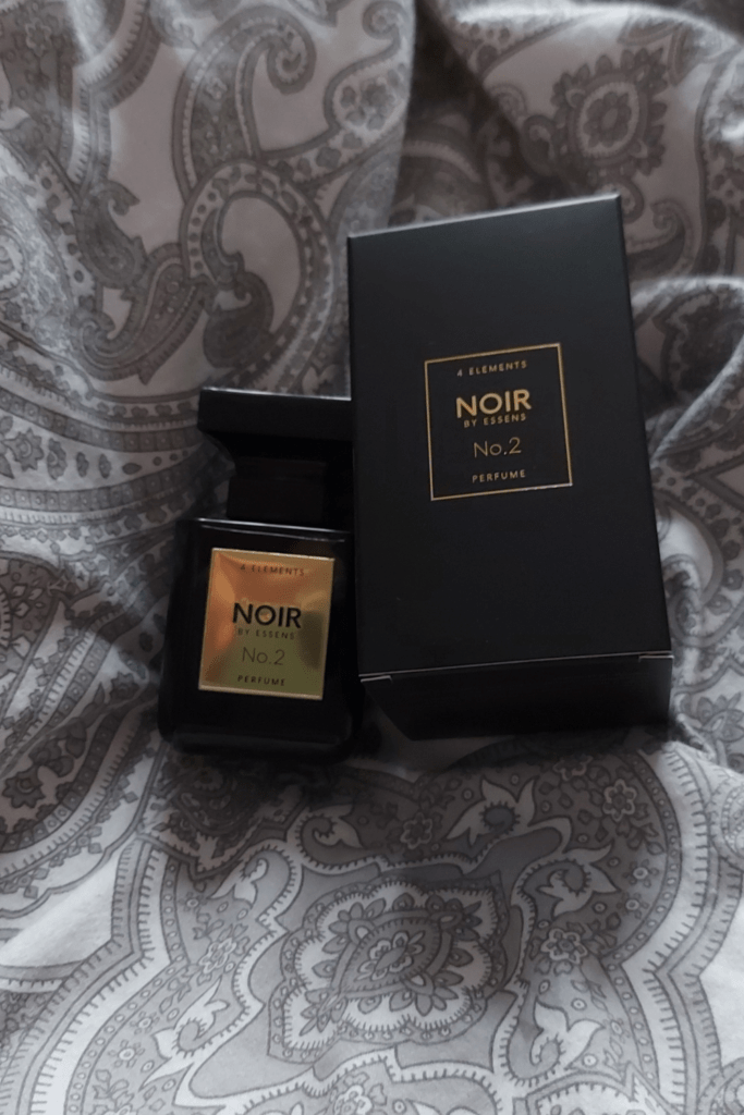 noir no 2 essens