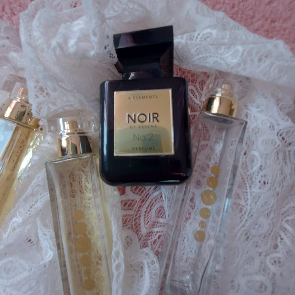 essens parfum